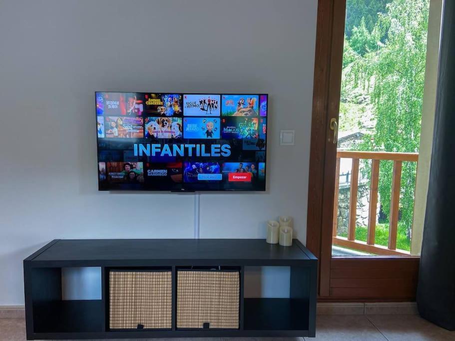 Moderno Y Rustico En Ransol 6pax L By Bonesvacances Apartamento