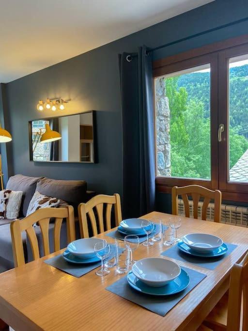 Moderno Y Rustico En Ransol 6pax L By Bonesvacances Apartamento *